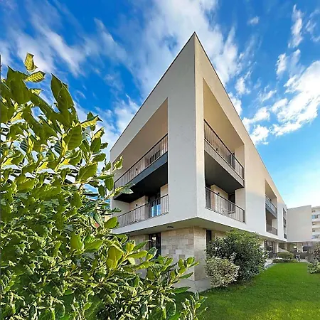 Vila Ducu Mamaia Nord - Teens And Adults Only 14 And Over
